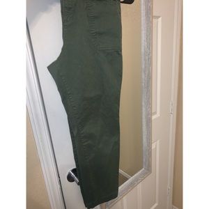 Mid-Rise Pixie Ankle Chinos for Women